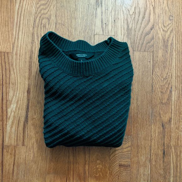 Vera Wang Forest Green Sweater, Mockneck, Batwing Sleeve, Size S - Picture 3 of 12